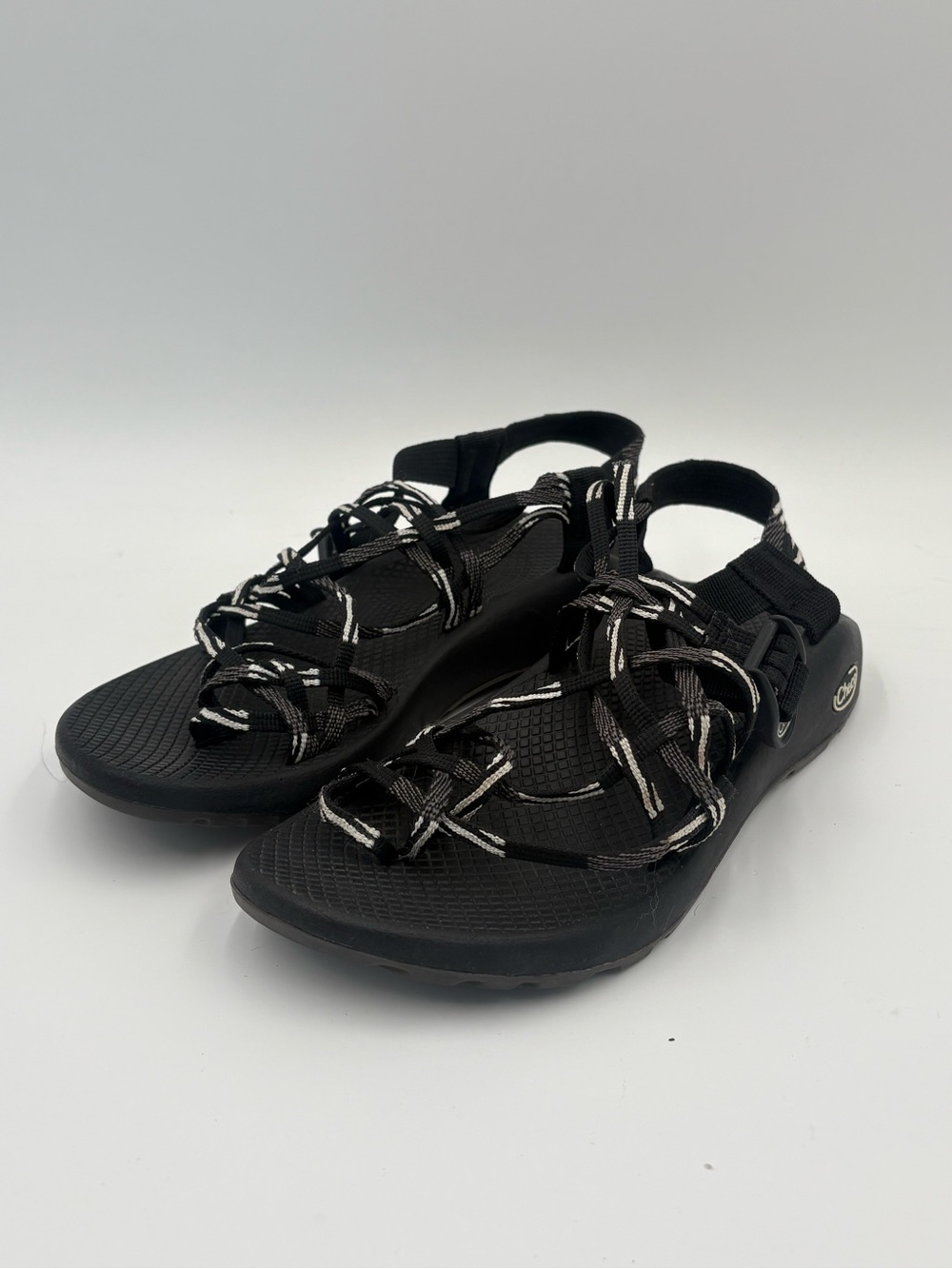 Chaco Women’s Z/Cloud 2 Sport Sandals Black White Strappy Hiking Water Sz 9 shoe